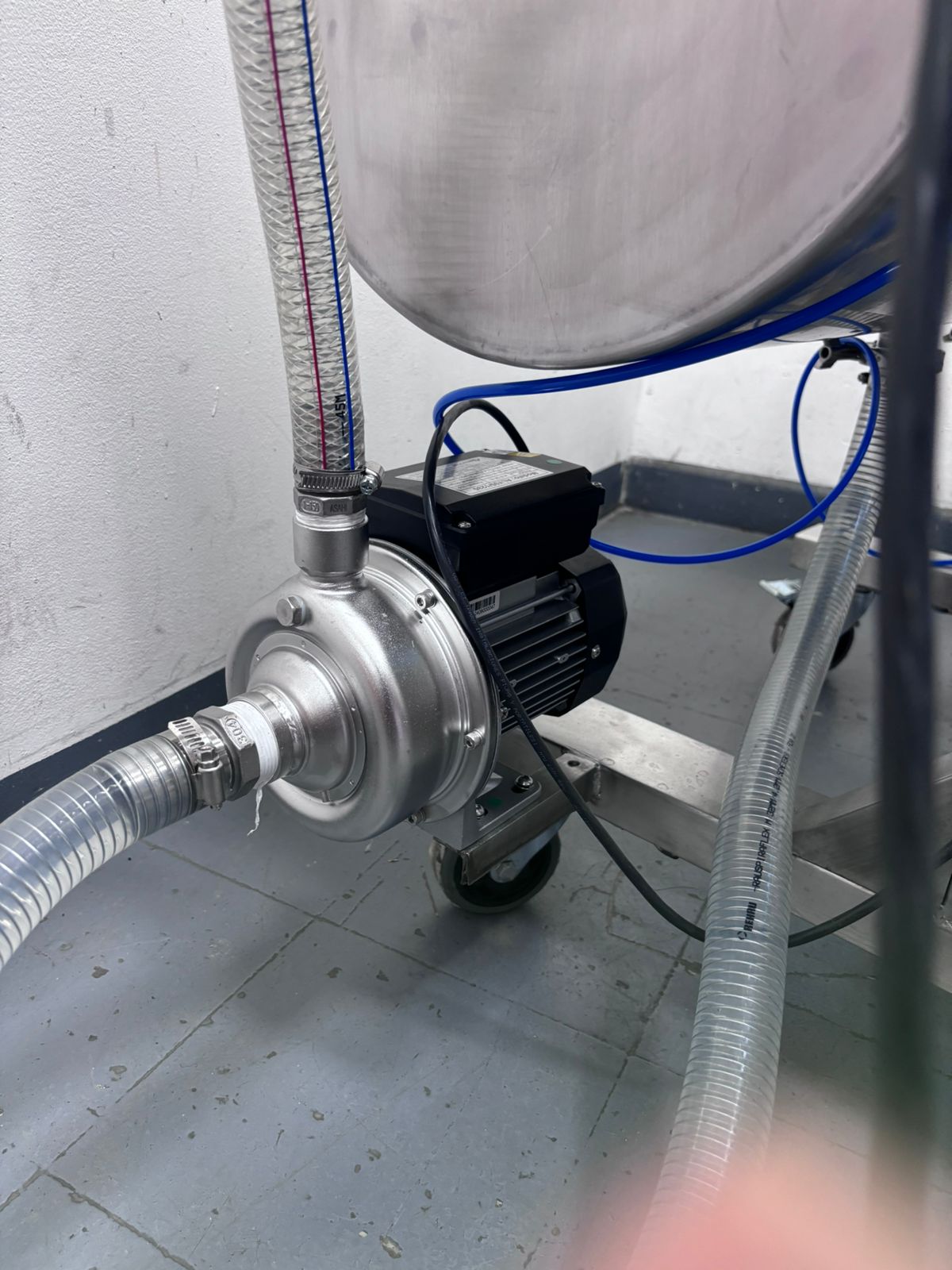 Llenadora de Botellones de Agua Potable Semiatomatica - Imagen 3