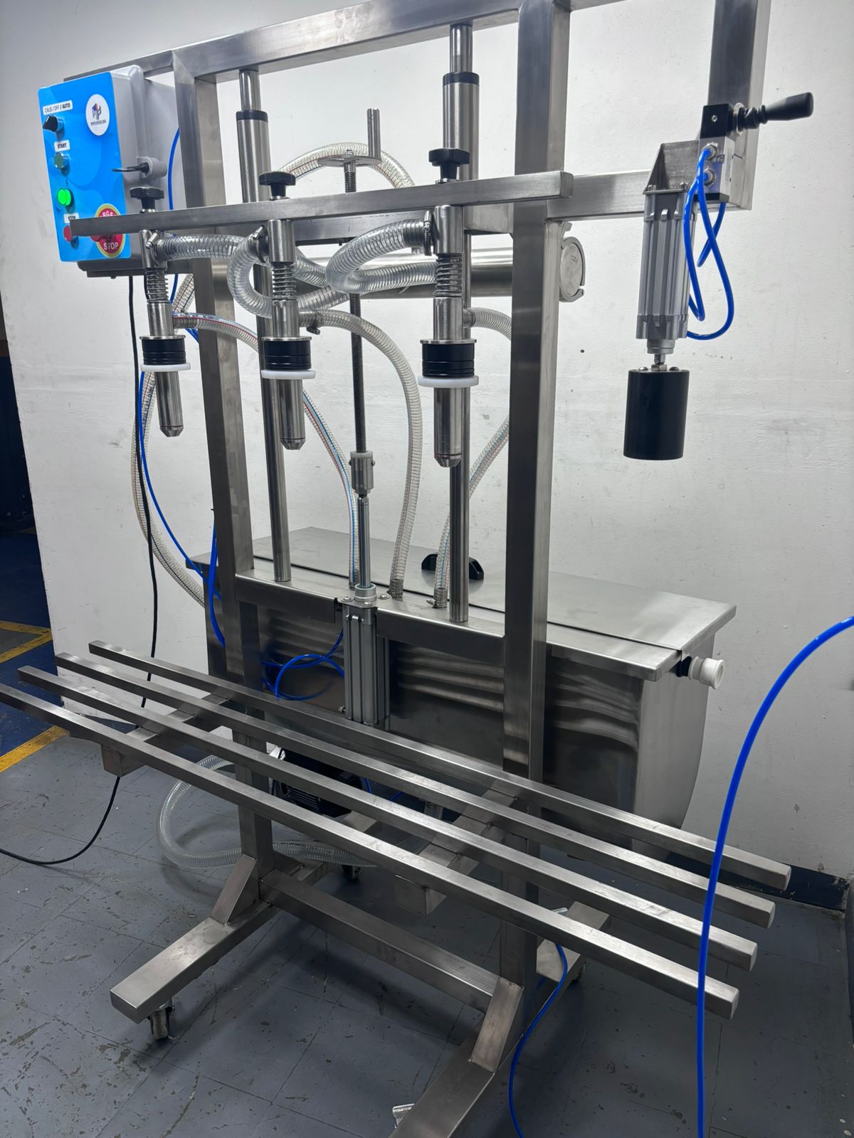 Llenadora de Botellones de Agua Potable Semiatomatica - Imagen 6
